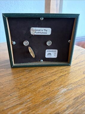 Wind-up Keepsake Music box Green Tabletop with Faithful Message